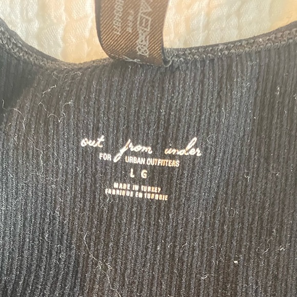 Out from under Hailey seamless plunging bodysuit - Picture 3 of 4